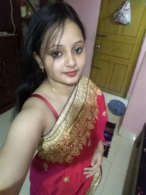 bhabhi nude images|Nude bhabhi photos